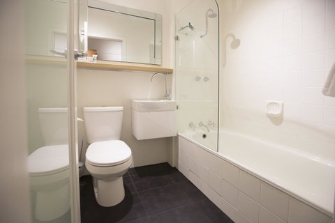 Hotel Launceston - Sunshine Coast Tourism 9