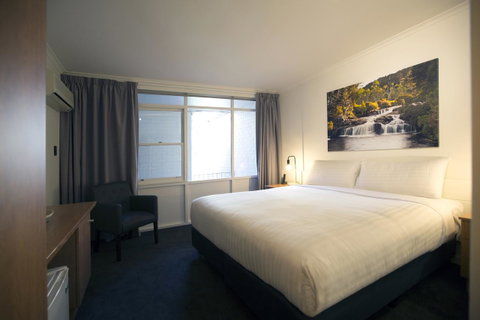 Hotel Launceston - Sunshine Coast Tourism 11