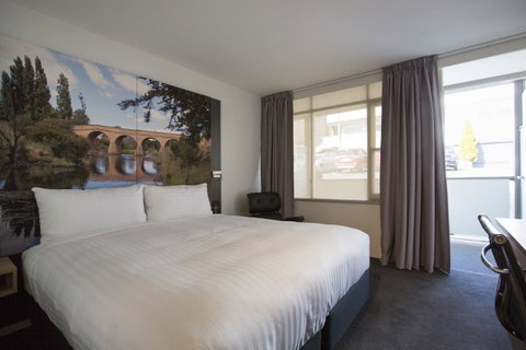 Hotel Launceston - Sunshine Coast Tourism 8
