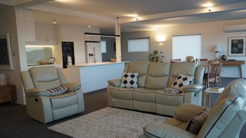Anchorage Tasmania - Sunshine Coast Tourism 5