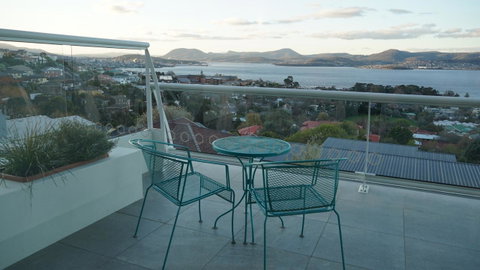 Anchorage Tasmania - Sunshine Coast Tourism 12