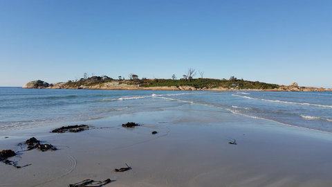 Suntrap Cove Bicheno - Sunshine Coast Tourism 3