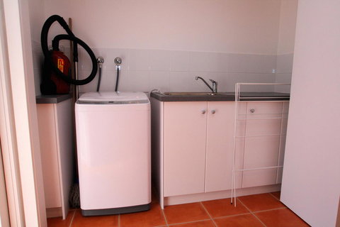 Suntrap Cove Bicheno - Sunshine Coast Tourism 13