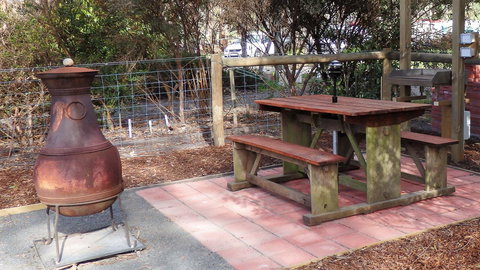 Karoola Cottage Self Contained - Sunshine Coast Tourism 24