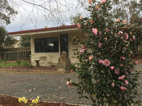 Karoola Cottage Self Contained - Sunshine Coast Tourism 1