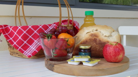 Karoola Cottage Self Contained - Sunshine Coast Tourism 22