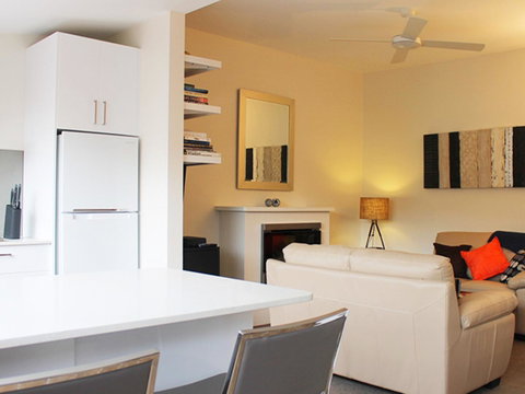 Apartment On King - Free Car - Sunshine Coast Tourism 7