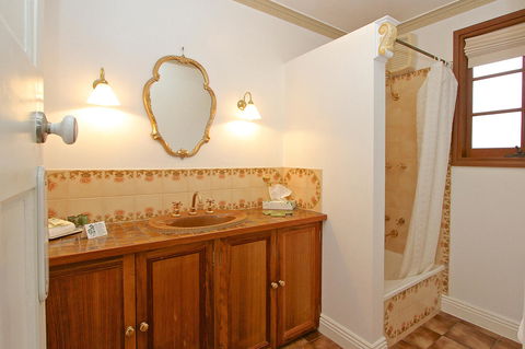 Grosvenor Court Apartments - Sunshine Coast Tourism 14