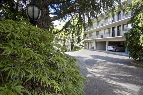 Grosvenor Court Apartments - Sunshine Coast Tourism 28
