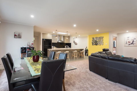 Euphoria House - Sunshine Coast Tourism 10