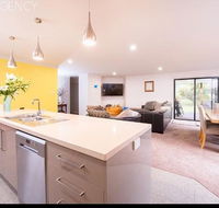 Euphoria House - Holiday Sunshine Coast