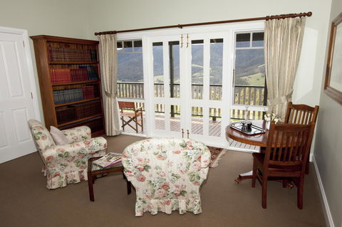 House On The Hill Bed And Breakfast - Sunshine Coast Tourism 35