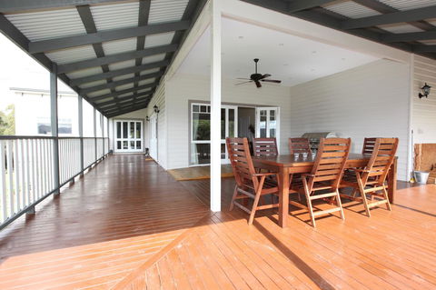 House On The Hill Bed And Breakfast - Sunshine Coast Tourism 40