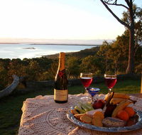 Island View Spa Cottage - Holiday Sunshine Coast