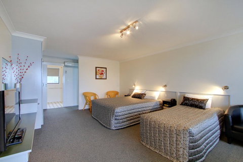 Tamar River Villas - Sunshine Coast Tourism 19