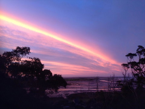 Sheer Pleasure Accommodation - Sunshine Coast Tourism 10