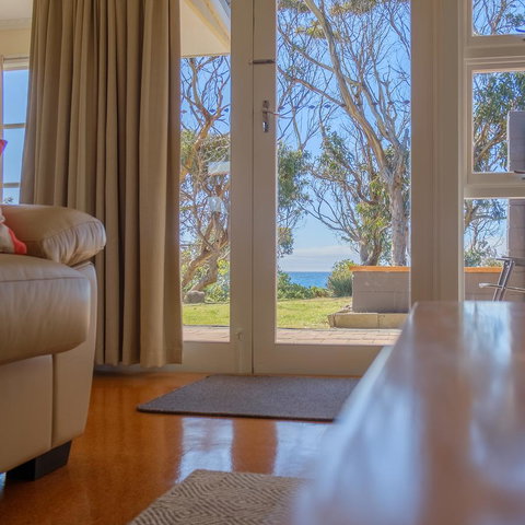 Cod Rock Point - Sunshine Coast Tourism 14