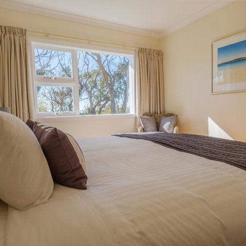 Cod Rock Point - Sunshine Coast Tourism 12