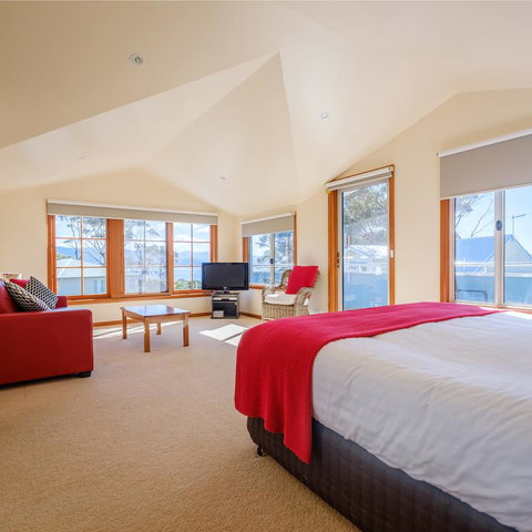 Cod Rock Point - Sunshine Coast Tourism 11