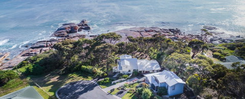 Cod Rock Point - Sunshine Coast Tourism 0