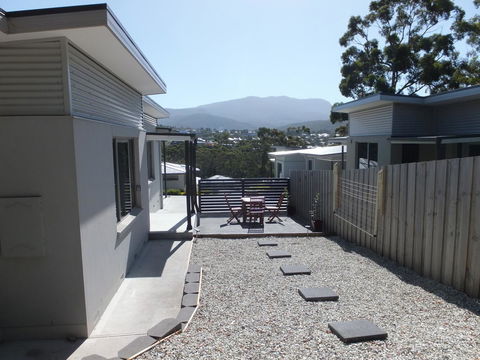 Hobart Villa - Sunshine Coast Tourism 13