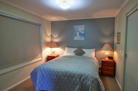 Hobart Villa - Sunshine Coast Tourism 6