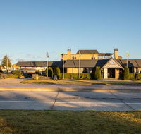New England Motor Lodge - Holiday Sunshine Coast