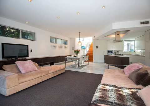 New Luxury Home Near Coogee Beach In Sydney - Holiday Sunshine Coast 1