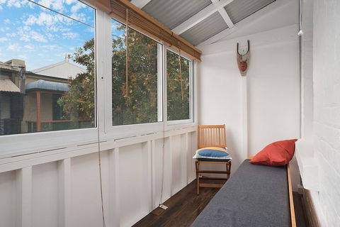 Newcastle Short Stay Apartments - 9 Alfred Street - Holiday Sunshine Coast 3