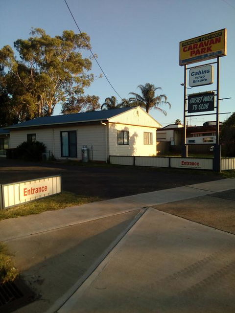 Newell Hwy Caravan Park - Sunshine Coast Tourism 3