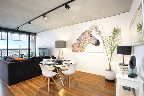 NGV Art Centre Retreat - StayCentral - Sunshine Coast Tourism 0