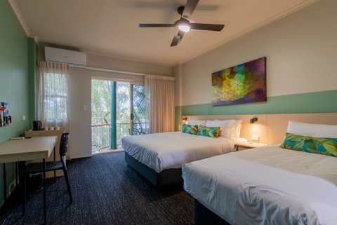 Nightcap At Waterfront Hotel - Sunshine Coast Tourism 2