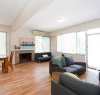 Nights on Broadway - Close to River UWA  Hospitals - Holiday Sunshine Coast