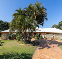 Ninderry Rise retreat - Holiday Sunshine Coast