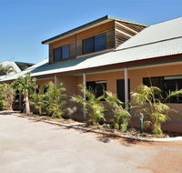 Ningaloo Breeze Villa 7 - 3 Bedroom Fully Self-Contained Holiday Accommodation - Sunshine Coast Tourism