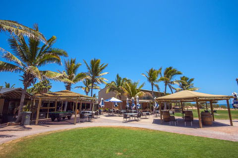 Ningaloo Reef Resort - Sunshine Coast Tourism 1