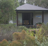Noosa Studio at Lake Weyba - Sunshine Coast Tourism
