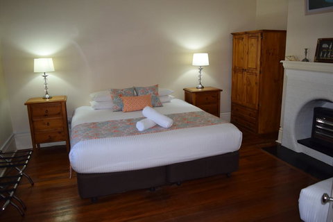 Norah Head Lighthouse - Holiday Sunshine Coast 1