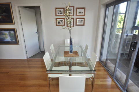 NORTH SYDNEY FULLY SELF CONTAINED MODERN 2 BED APARTMENT (16WAL) - Sunshine Coast Tourism 1