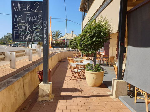 Northampton Motor Hotel - Sunshine Coast Tourism 1