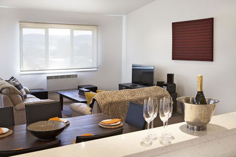 Northview 2 - 9 Clyde Street, Jindabyne - Sunshine Coast Tourism 1