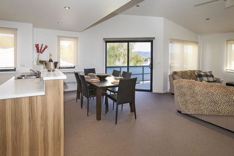 Northview 2 - 9 Clyde Street, Jindabyne - Sunshine Coast Tourism 2