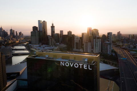 Novotel Melbourne South Wharf - Holiday Sunshine Coast 2