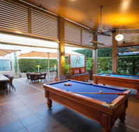O'Shea's Royal Hotel - Holiday Sunshine Coast