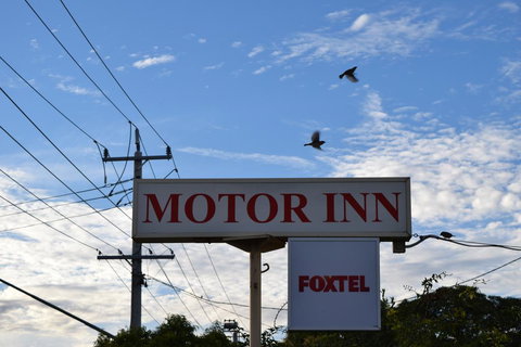 Oasis Motor Inn - Holiday Sunshine Coast 2