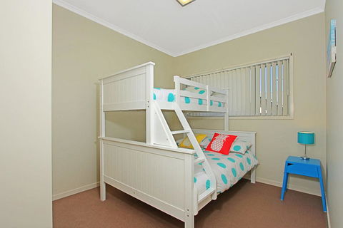 Ocean 1/42, Mollymook - Sunshine Coast Tourism 1