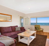 Ocean Blue Apartment Two - oceanfront apartment - Sunshine Coast Tourism