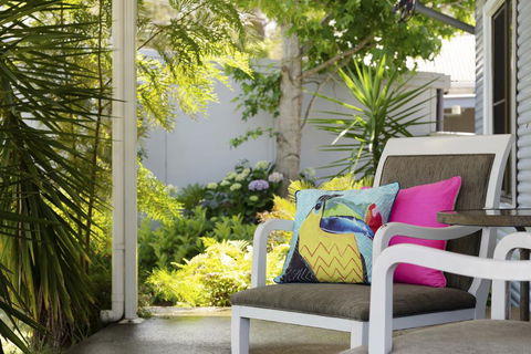 Ocean Breeze - Sunshine Coast Tourism 0