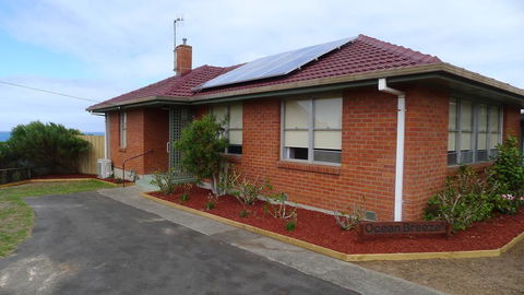 OCEAN BREEZE - Sunshine Coast Tourism 3