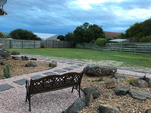OCEAN BREEZE - Sunshine Coast Tourism 0